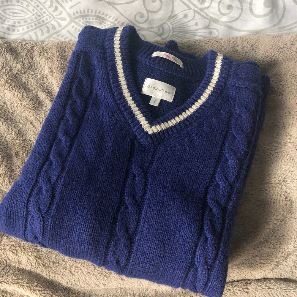 GANT rugger cable knit blue preppy v-neck sweater